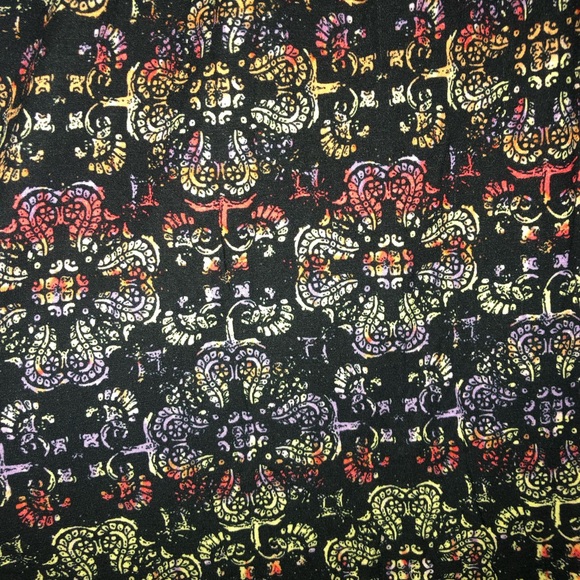 NWT Evri brand multi color printed tank top casual dressy size 2X XXL brand new - Picture 2 of 5